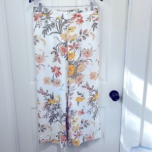 LOFT Wide Leg Crop Pant White Floral Print Medium